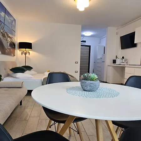 Bellview - Pool And Alezzi Langa Plaja Appartamento