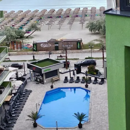 Bellview - Pool And Alezzi Langa Plaja Appartamento Năvodari