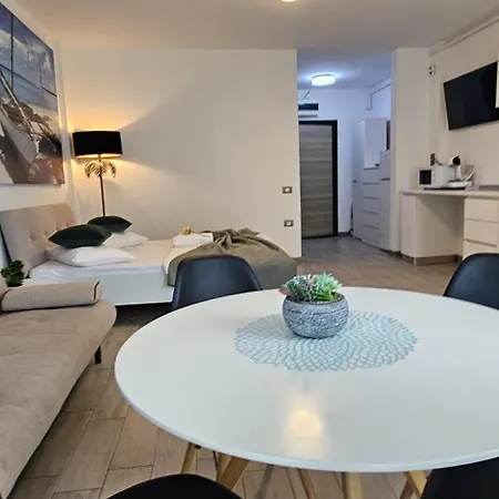 Bellview - Pool And Alezzi Langa Plaja Appartamento